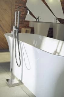 Baterie cada Besco Modern II cu montaj pe pardoseala, crom