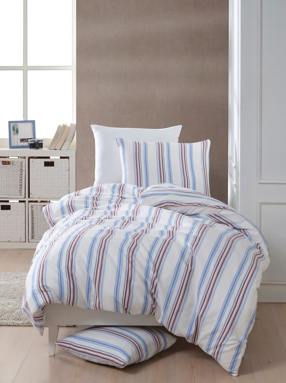 Lenjerie de pat pentru o persoana 2 piese, L'essentiel Maison, Zagreb, Bumbac;Poliester, Rosu albastru