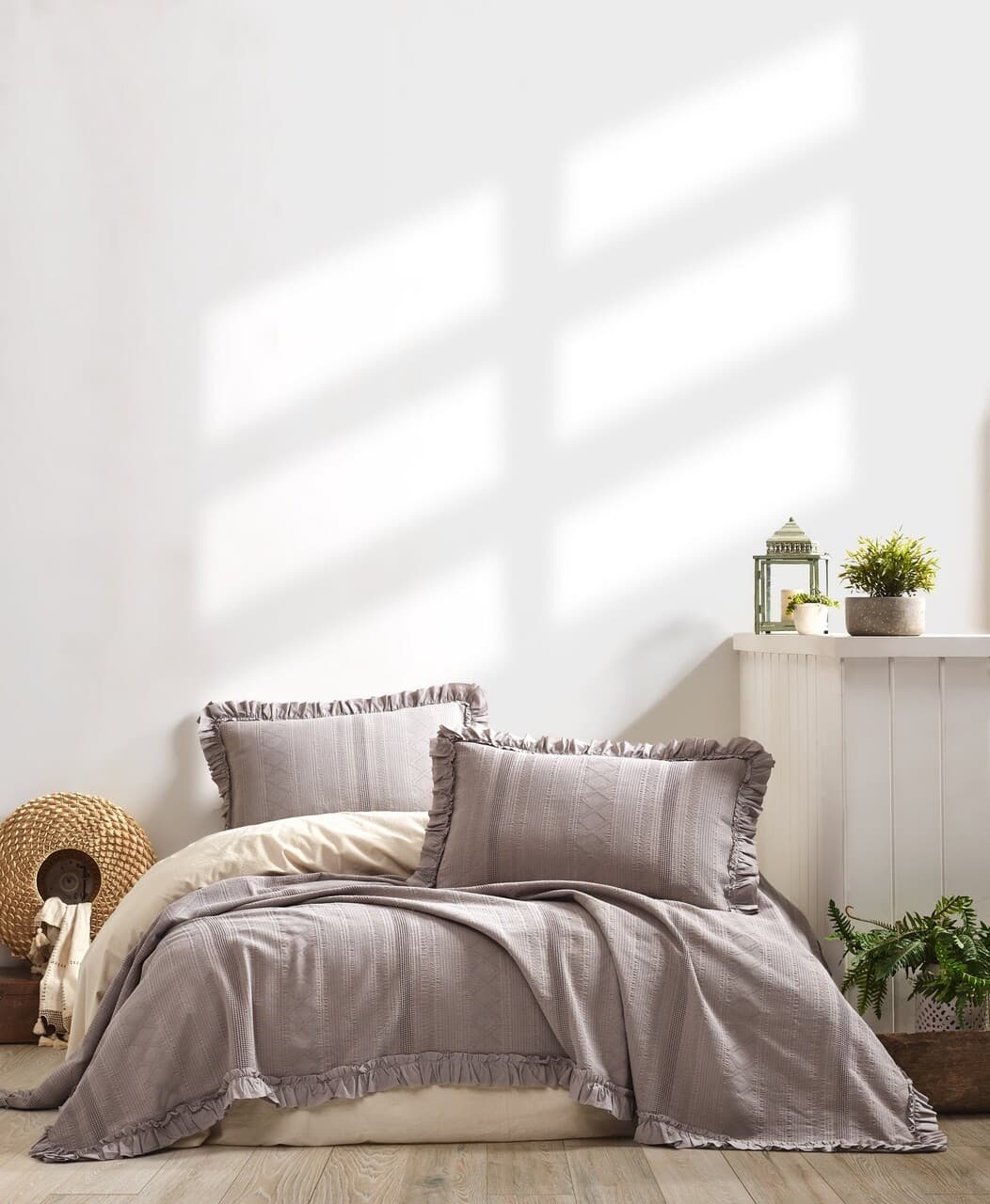 set cuvertura de pat dubla pique 3 piese 220x240 cm 100 bumbac jacquard saheser tziana gri