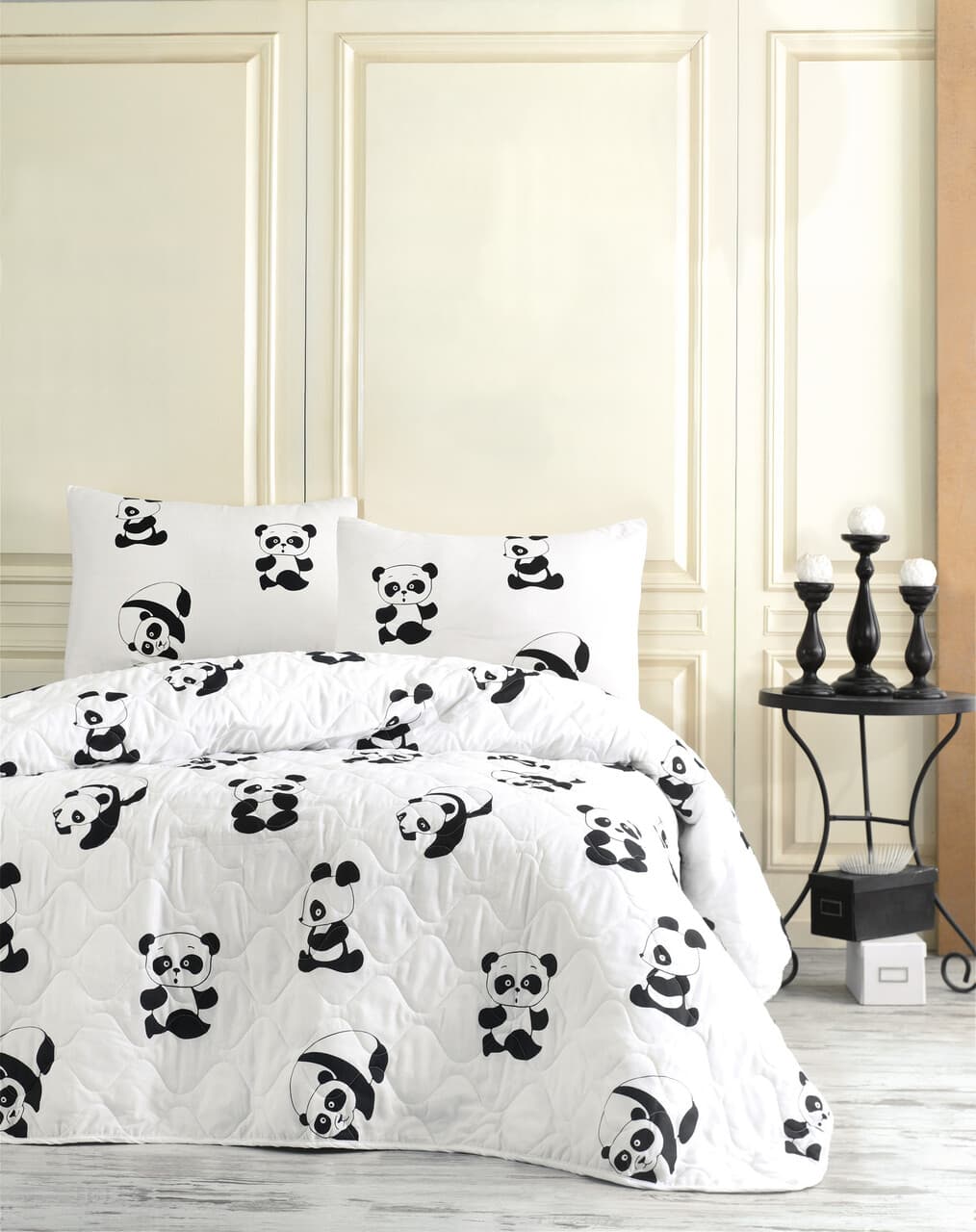 Set cuvertura matlasata dubla King (FR), 3 piese, L'essentiel Maison, Panda, 65% bumbac/35% poliester, Alb/Negru