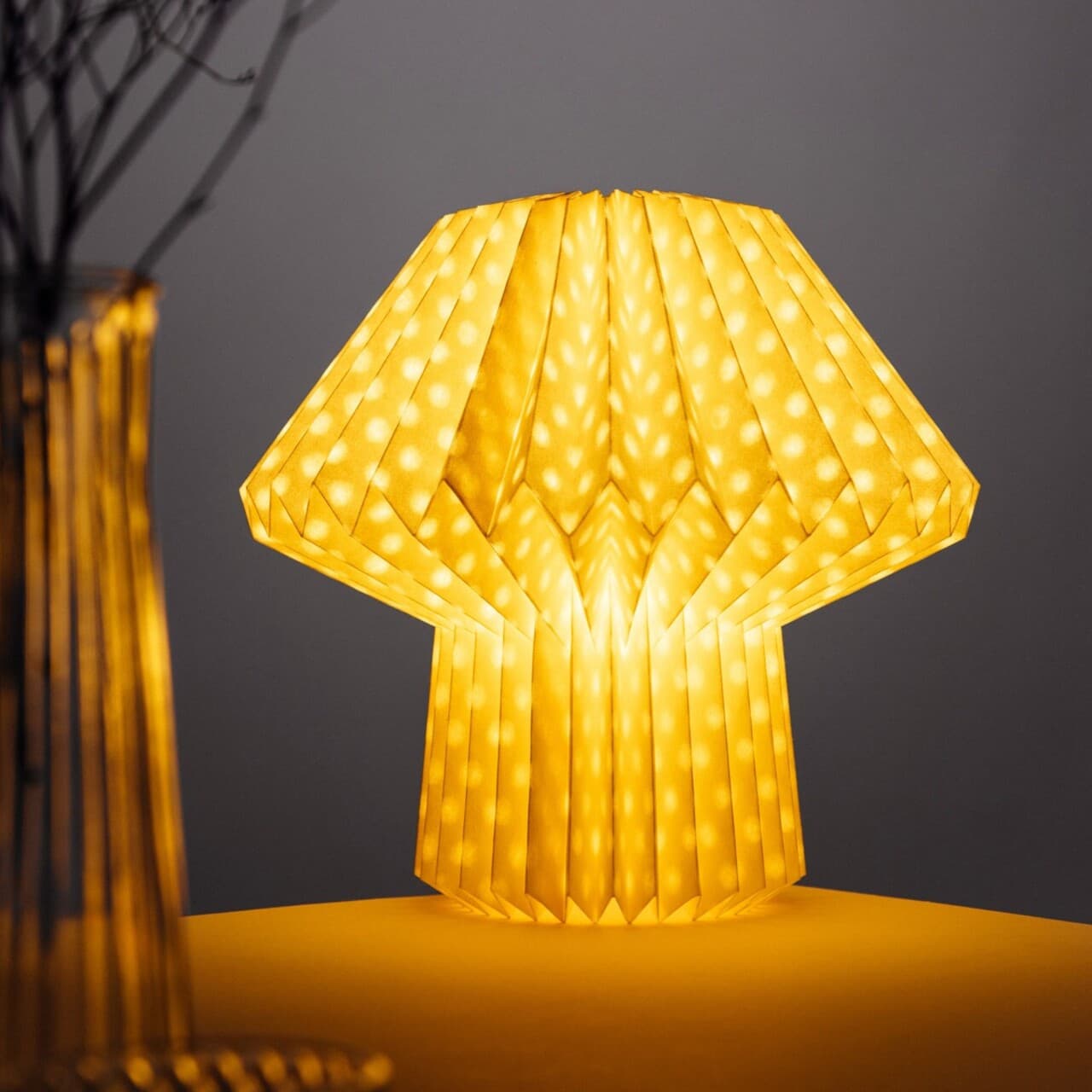 Lampa de masa forma ciuperca Galla, Homla, 27x38 cm, 25W, 1x E14, hartie, ecru