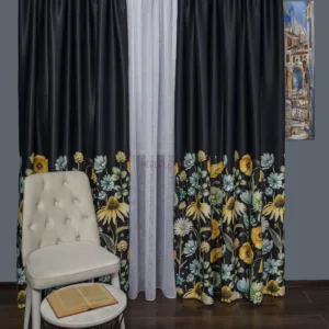 Draperie satin negru,flori multicolore