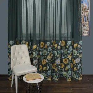 Perdea tip in verde, flori multicolore