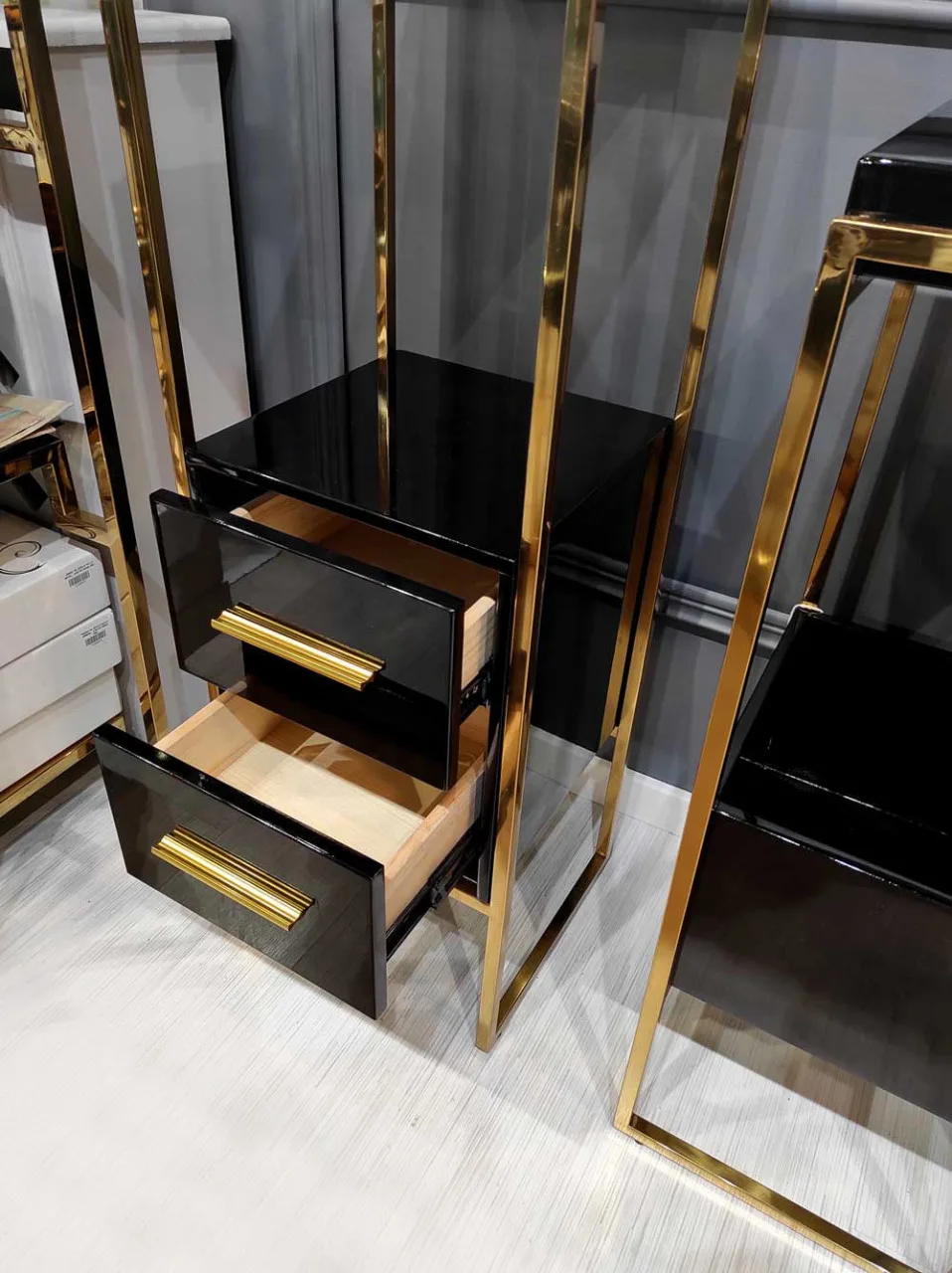 consola-rodez-iii-negru-gold-–-h103-cm23534 Consola Rodez III negru/gold – H103 cm - imagine 3